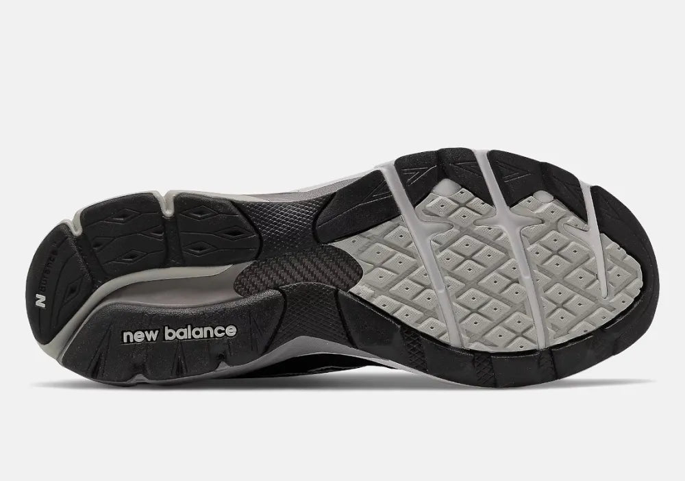 New Balance 990v3 Black White