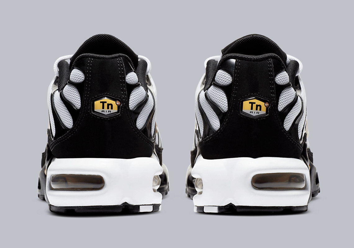 Nike Air Max Plus White Black Metallic Gold GlobalSneakers