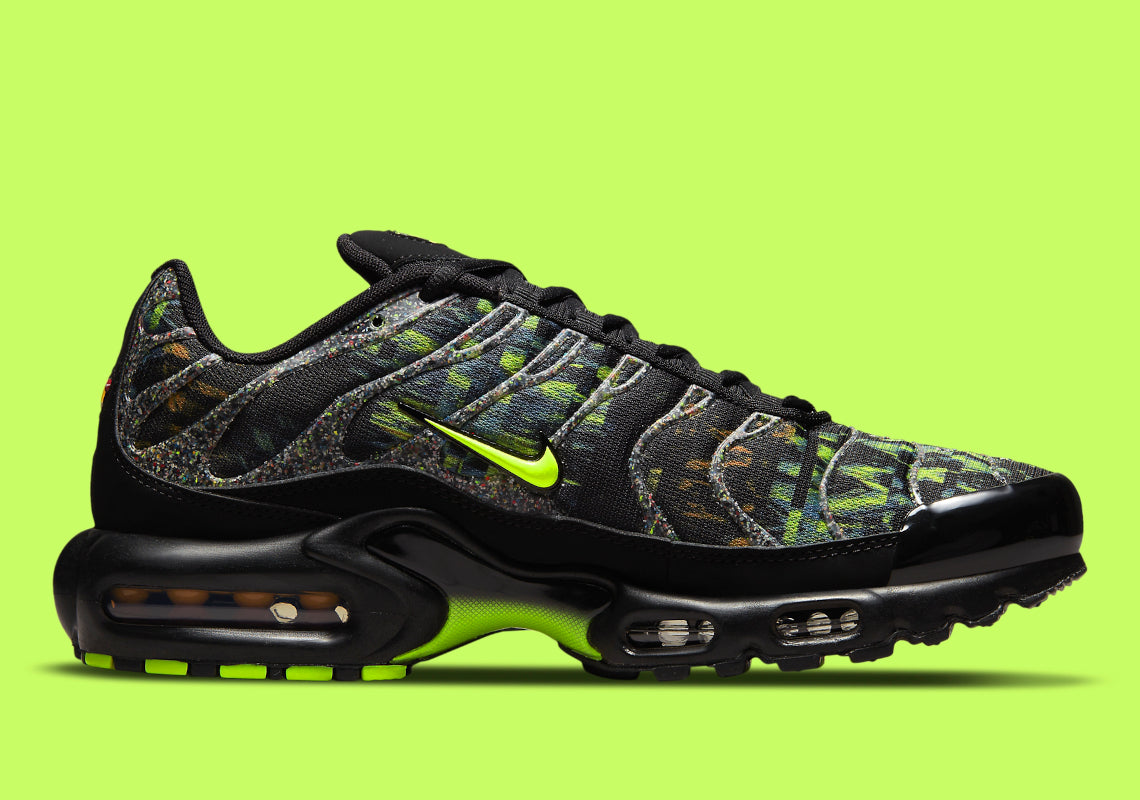 Nike Air Max Plus Sustainable Black Volt