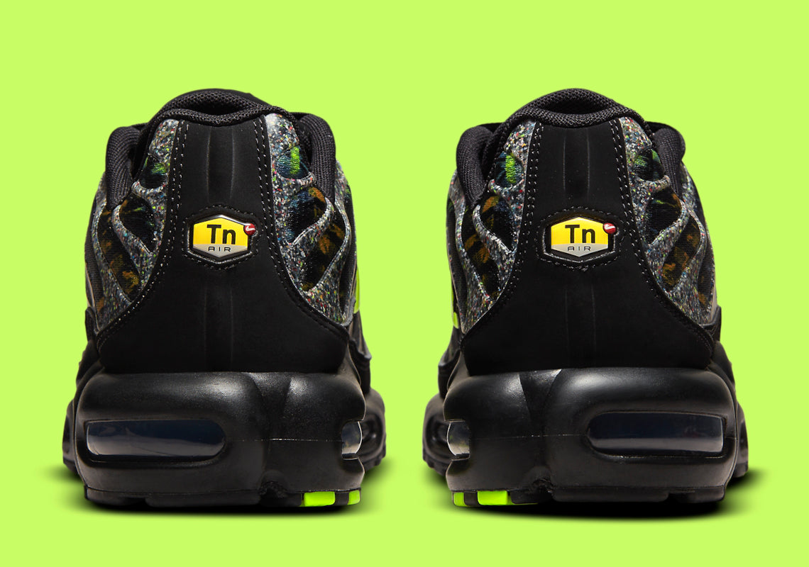 Nike Air Max Plus Sustainable Black Volt