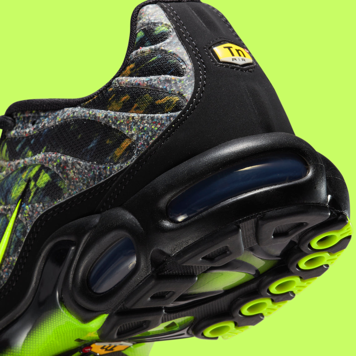 Nike Air Max Plus Sustainable Black Volt