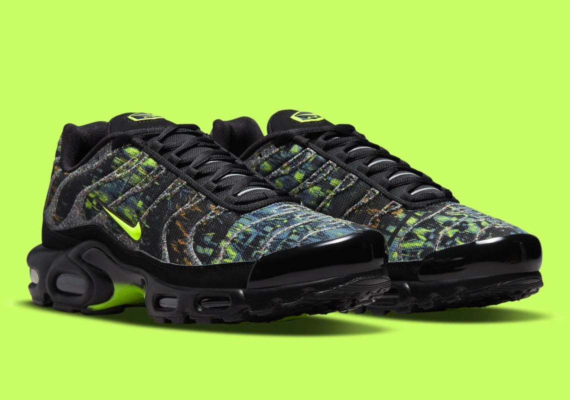 Air max plus black volt green deals