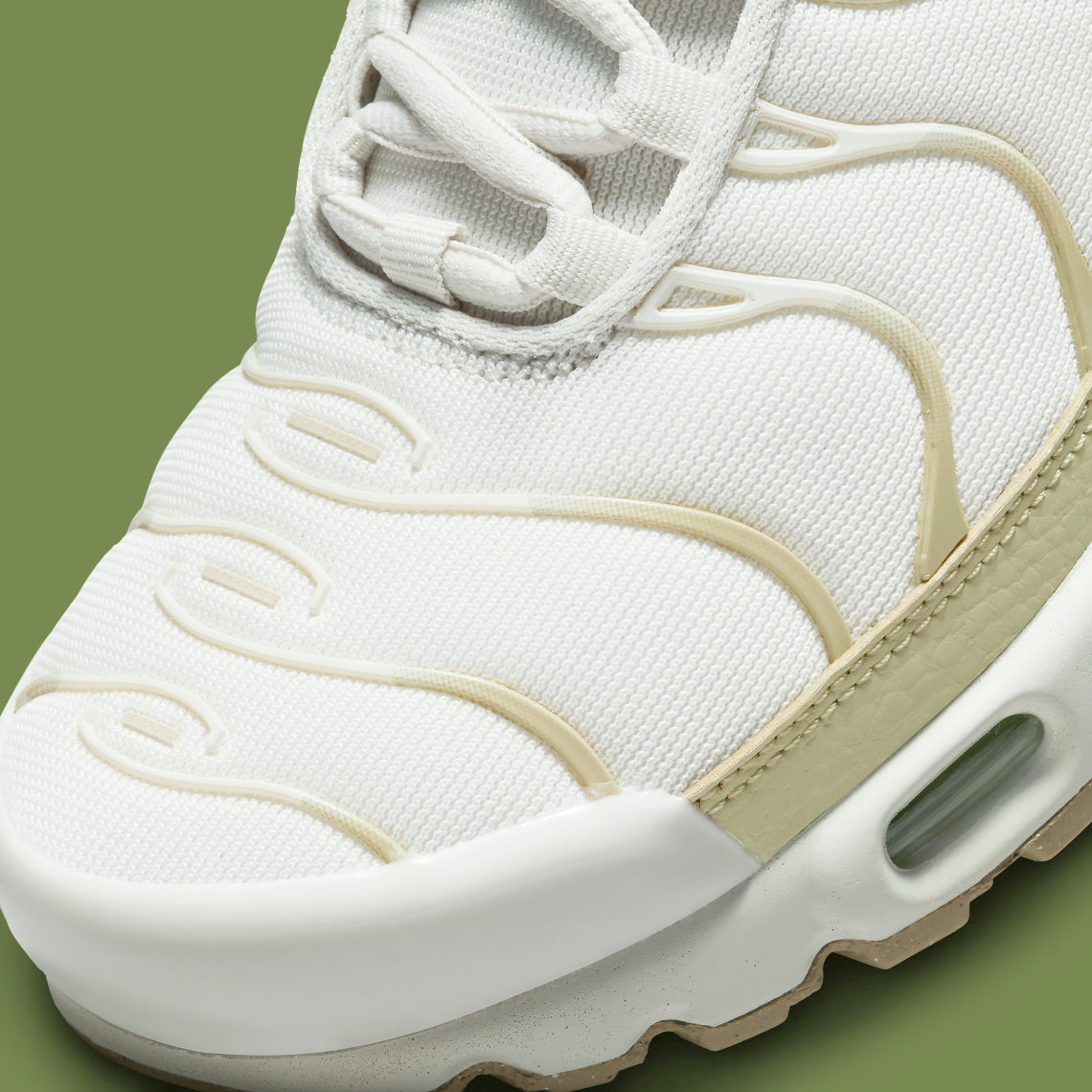 Nike Air Max Plus Light Bone Honeydew Alligator