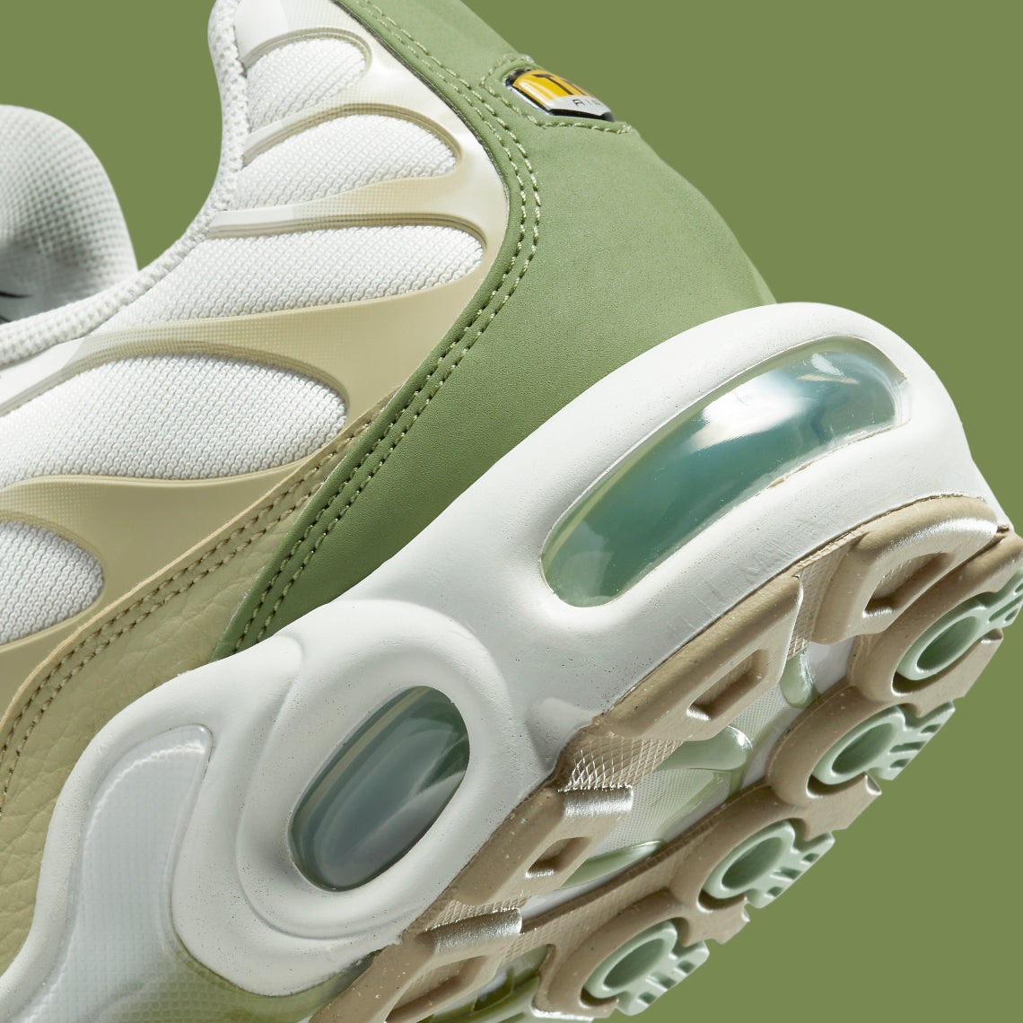 Nike Air Max Plus Light Bone Honeydew Alligator