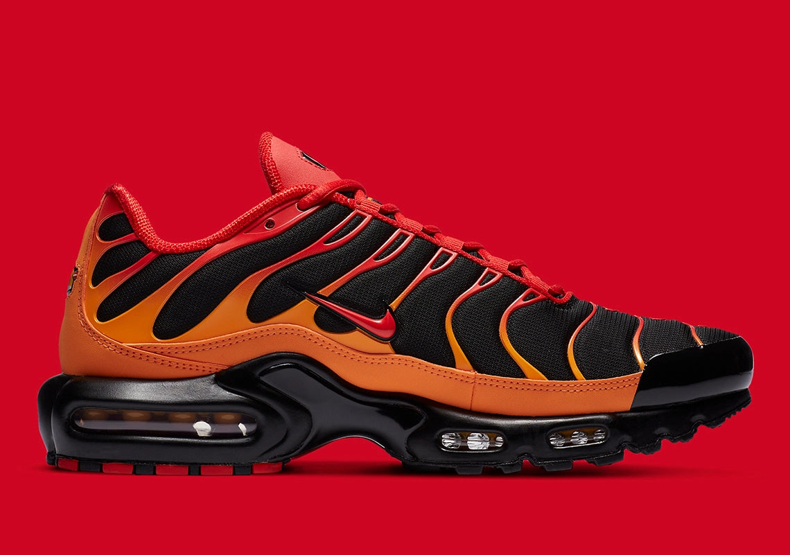 Nike TN volcano de côté
