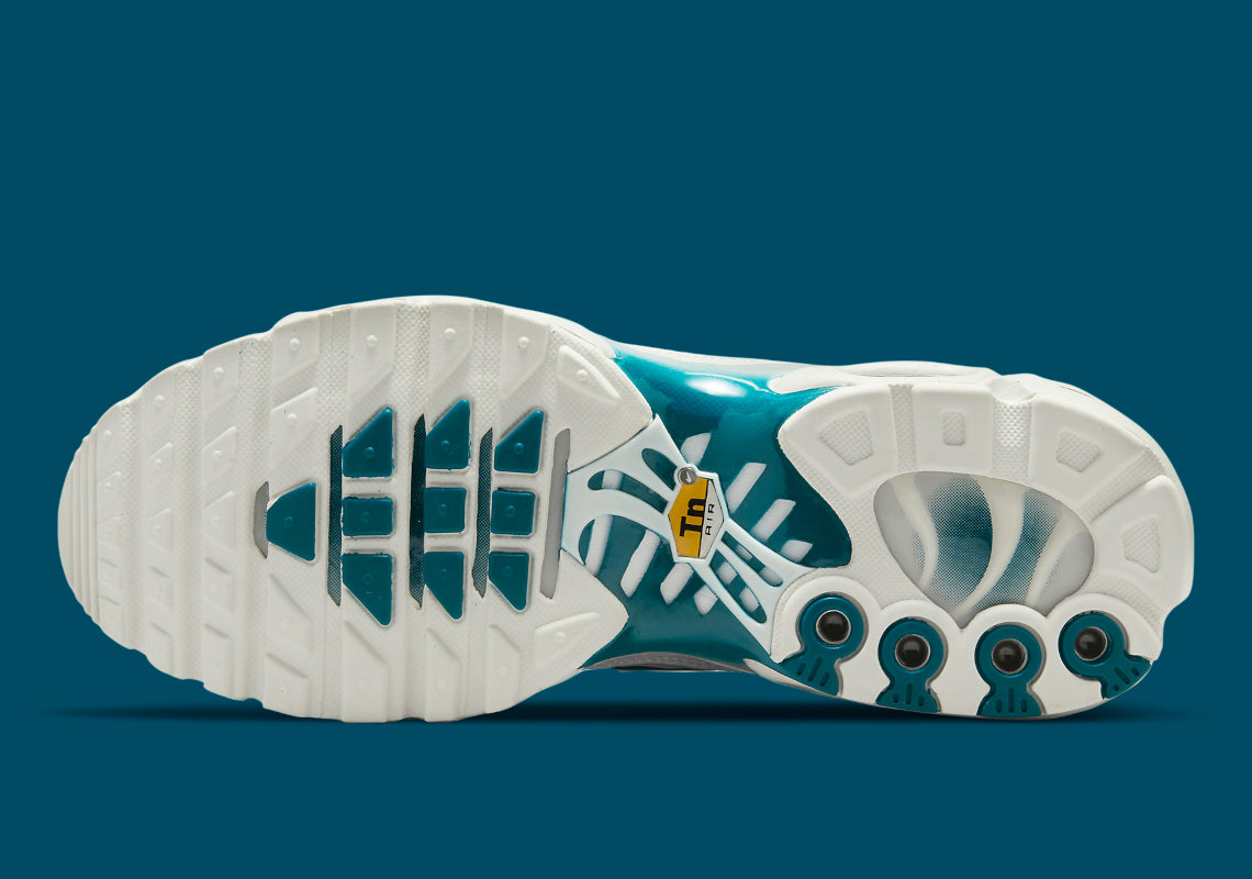 Nike Air Max Plus Metallic Teal