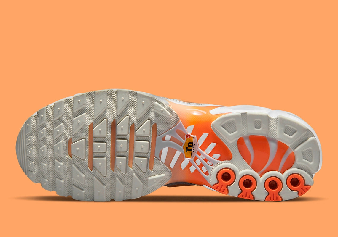 Nike Air Max Plus White Atomic Orange GlobalSneakers