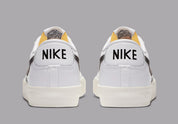 Nike - Blazer Low 77 Vintage White Black