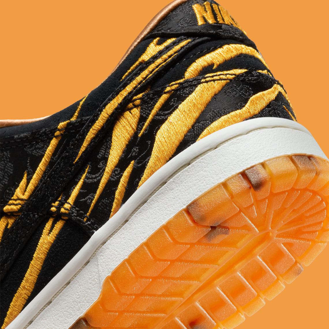 Nike Dunk Low Year of the Tiger (2022)