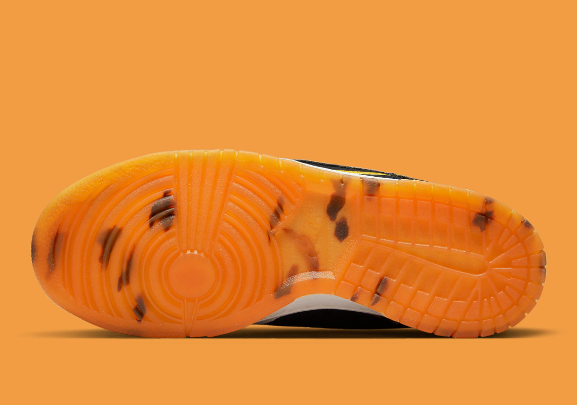 Nike Dunk Low Year of the Tiger (2022)