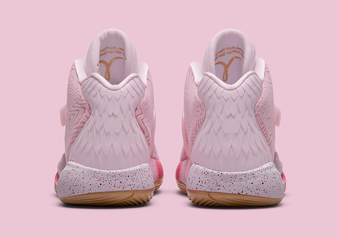 kd aunt pearl vu de derrière
