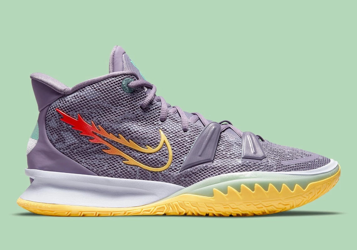 Nike Kyrie 7 Daybreak vu de côté