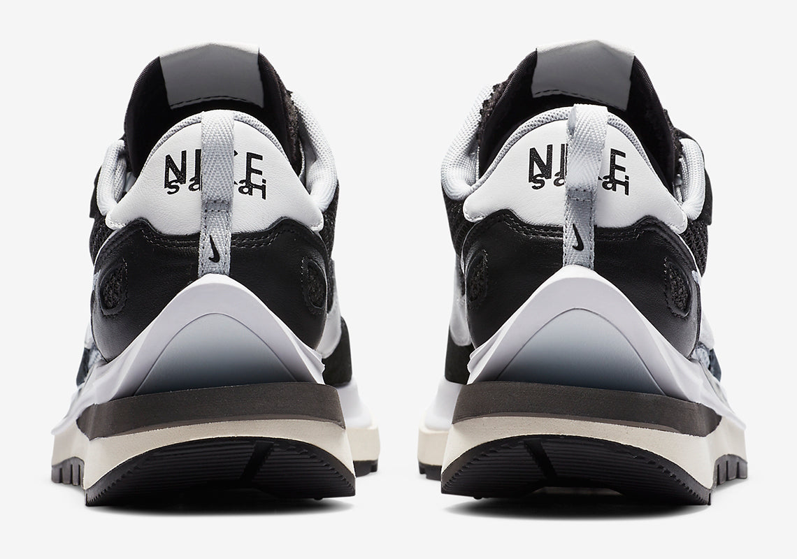 Nike - Vaporwaffle sacai Black & White