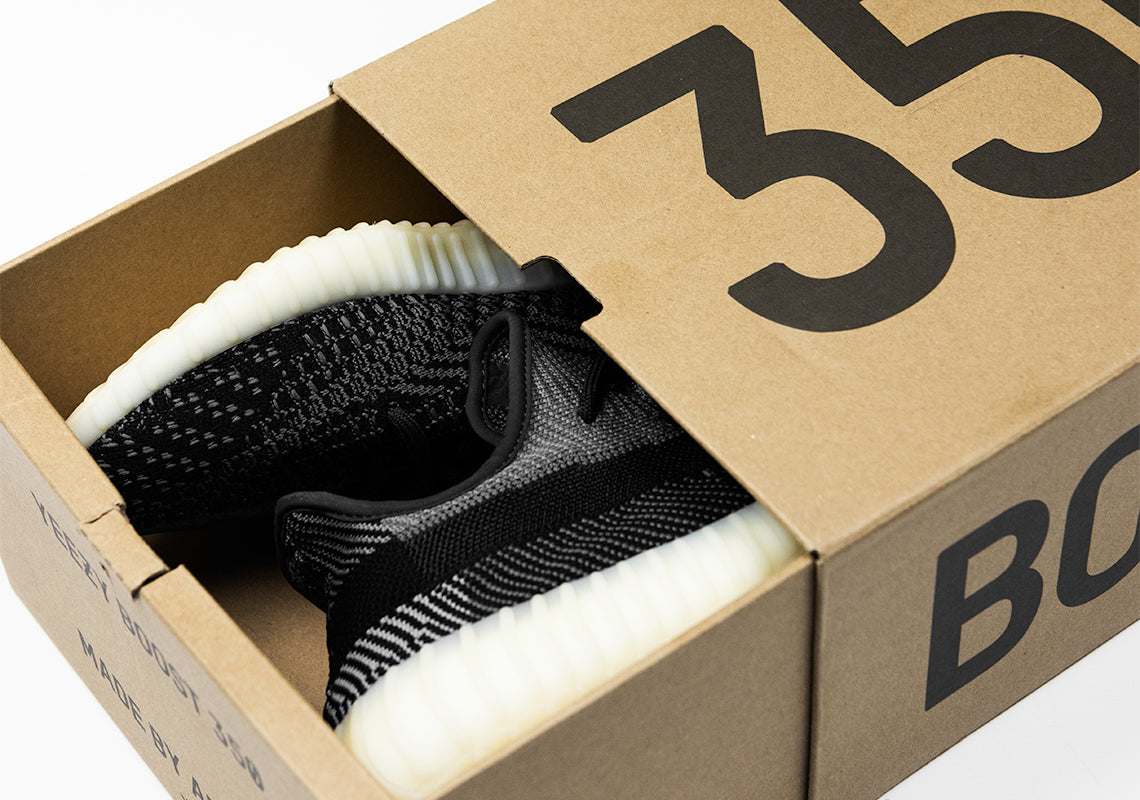 yeezy boost 350 v2 box Adidas