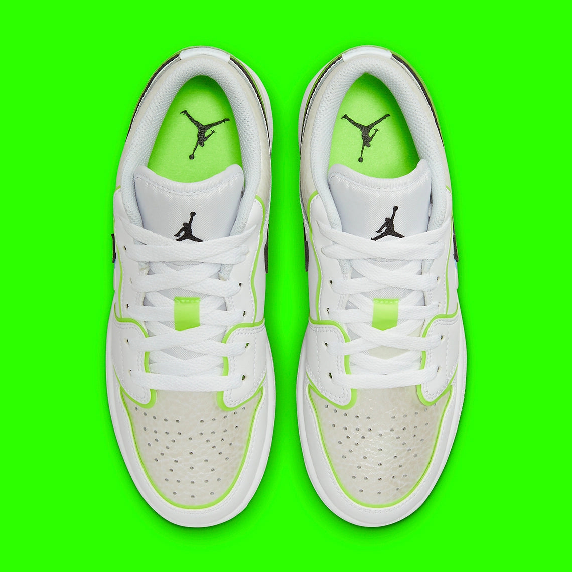 Jordan 1 Low SE Warped Swoosh