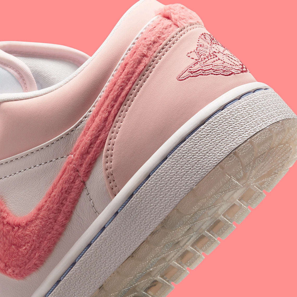 Jordan 1 Low SE Mighty Swooshers Pink