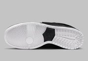 Nike SB Dunk Low Gnarhunters