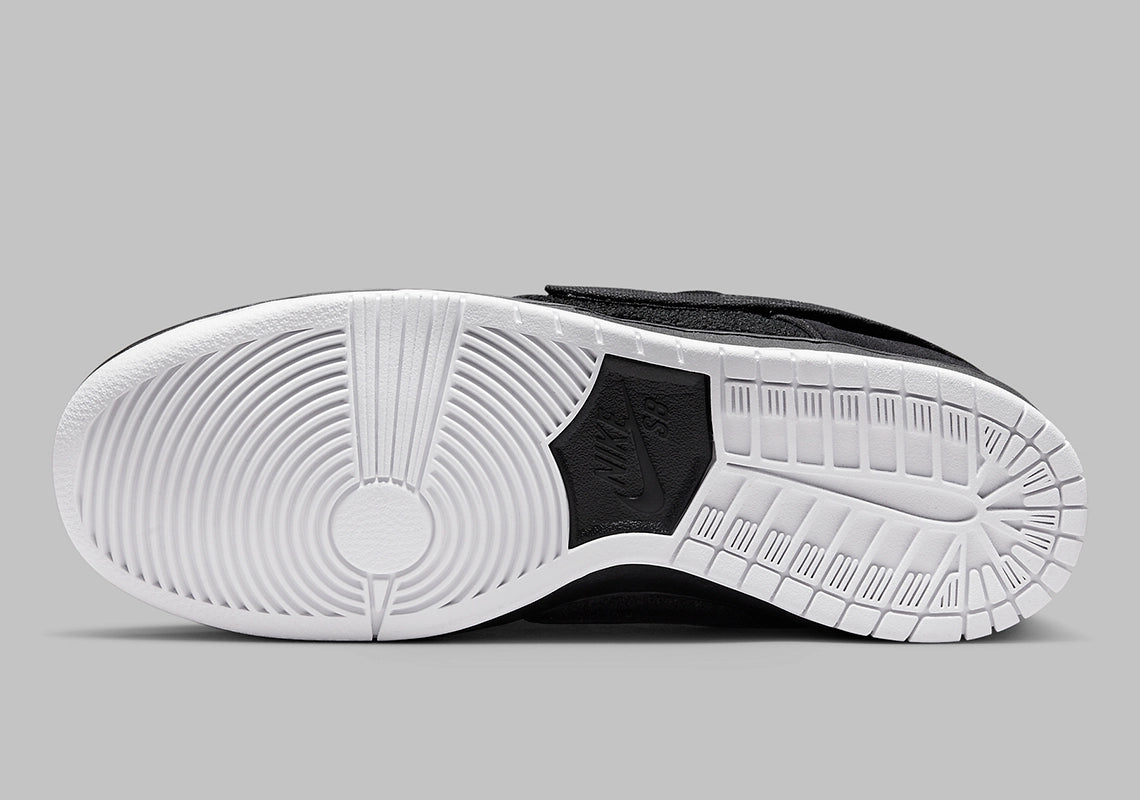 Nike SB Dunk Low Gnarhunters
