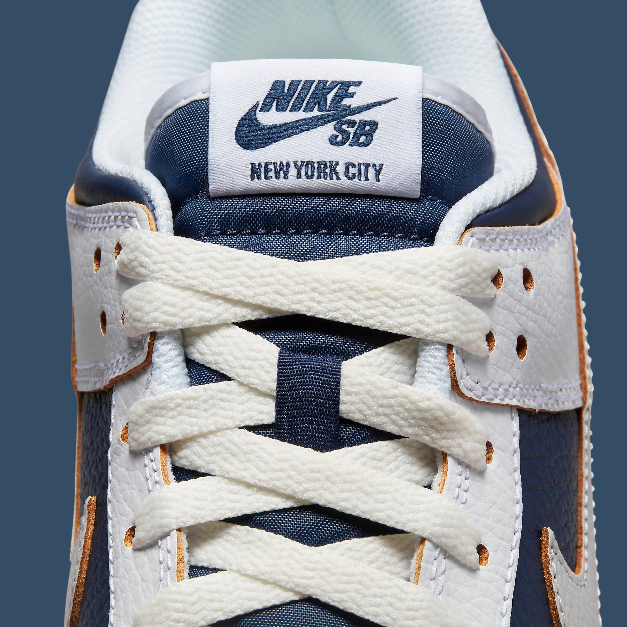 Nike SB Dunk Low HUF New York