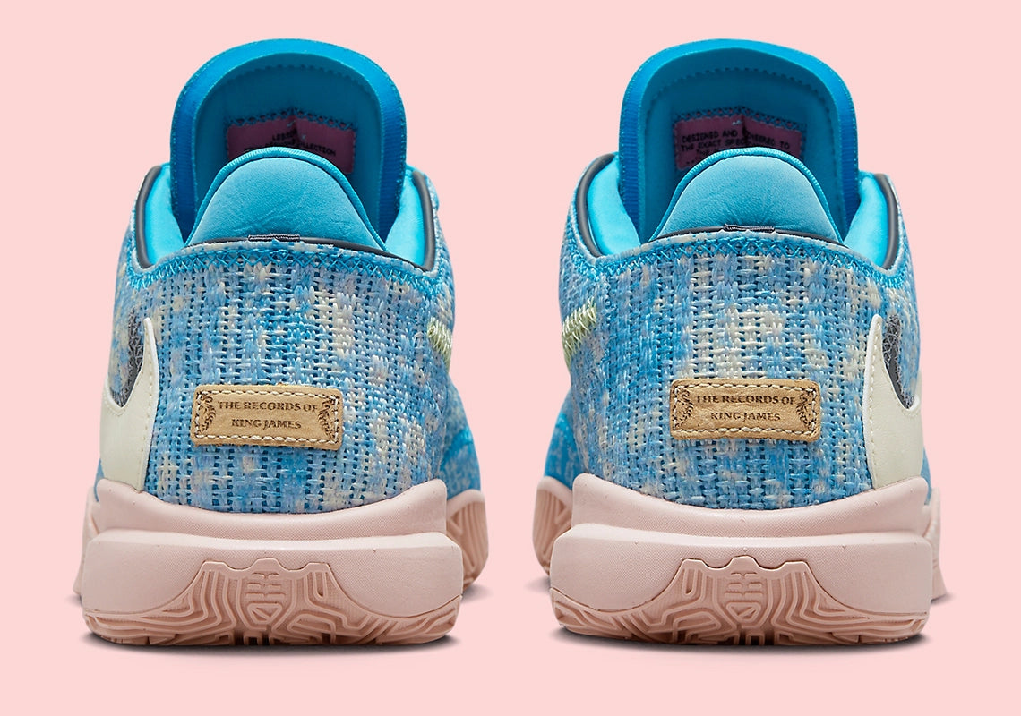 Lebron 20 all star vu de derrière