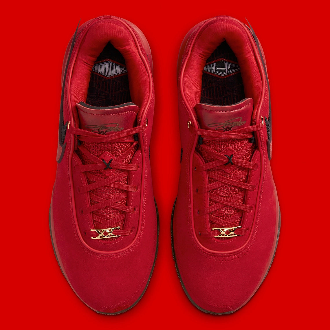 Nike LeBron 20 Liverpool