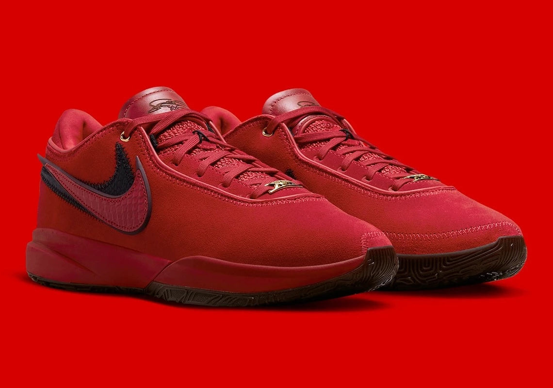 Nike LeBron 20 Liverpool