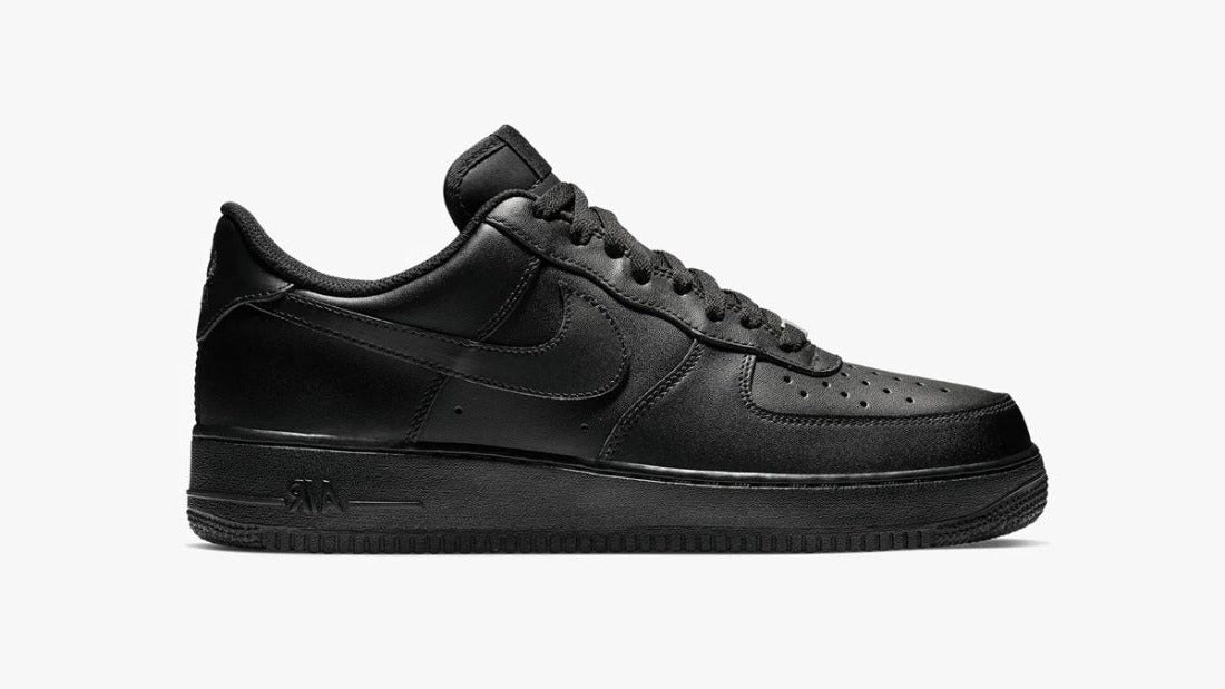 Nike - Air Force 1 '07 Black/Black (classique)