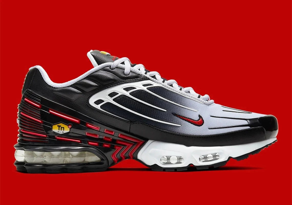 Air max plus 3 black red best sale