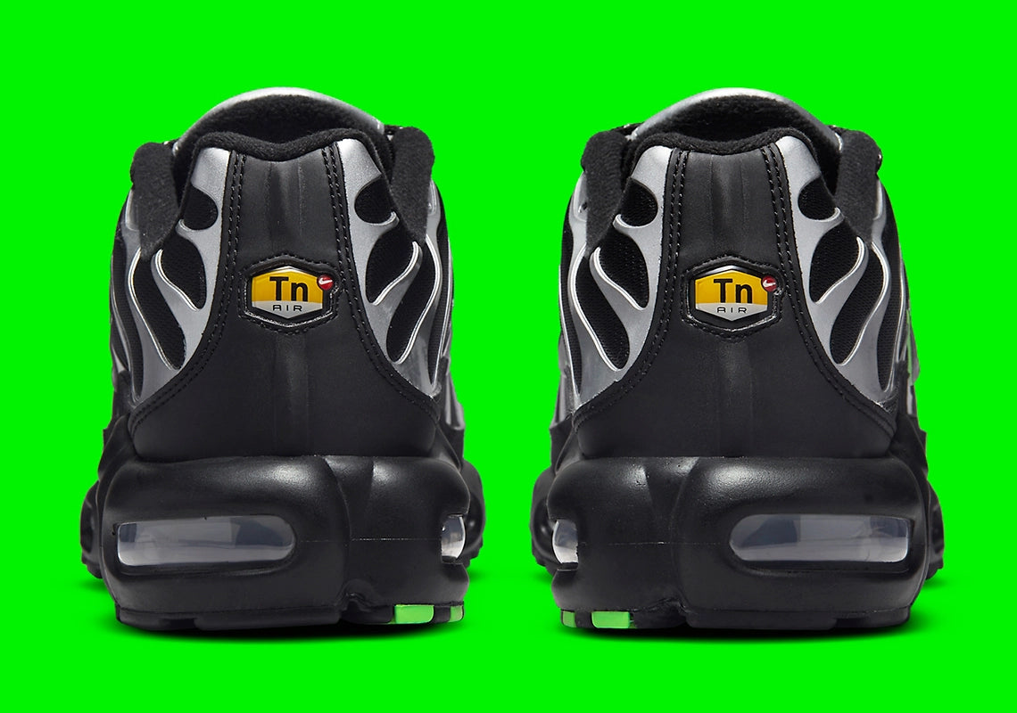 Nike Air Max Plus Black Silver Green Strike