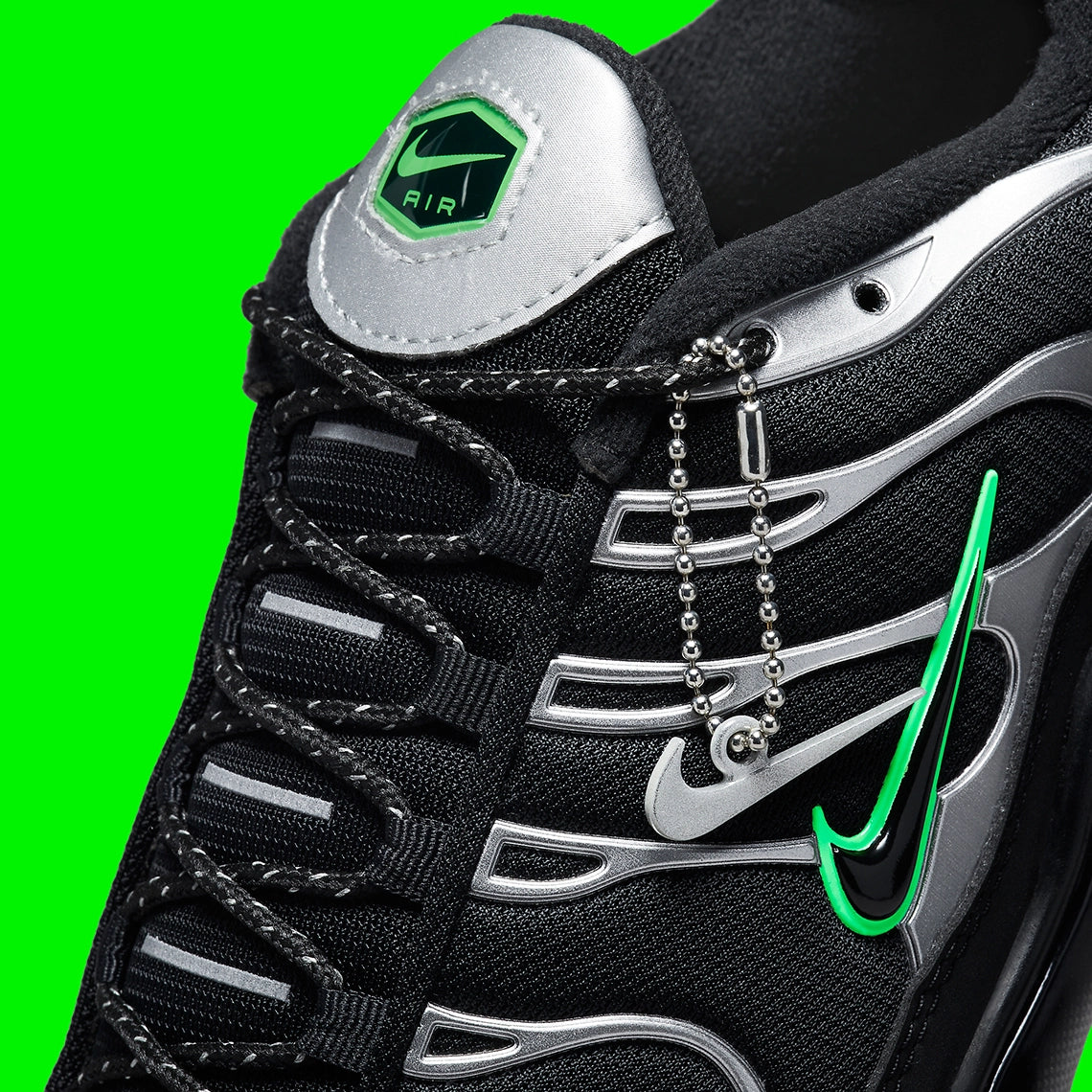 Nike Air Max Plus Black Silver Green Strike