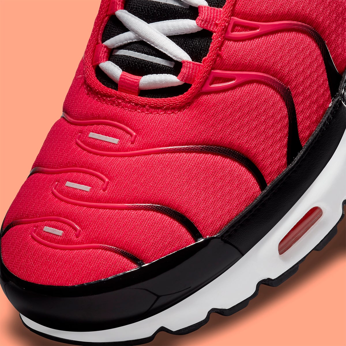 Nike Air Max Plus Siren Red