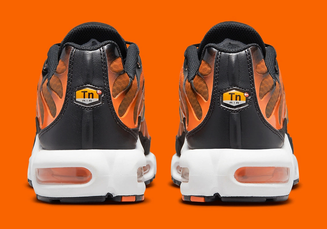 Nike Air Max Plus Safety Orange Black