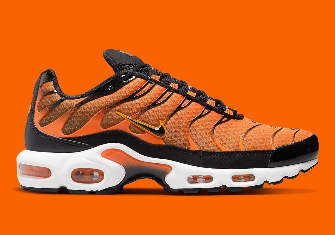 Nike Air Max Plus Safety Orange Black