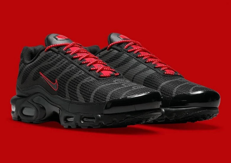 Air max plus discount rouge et noir