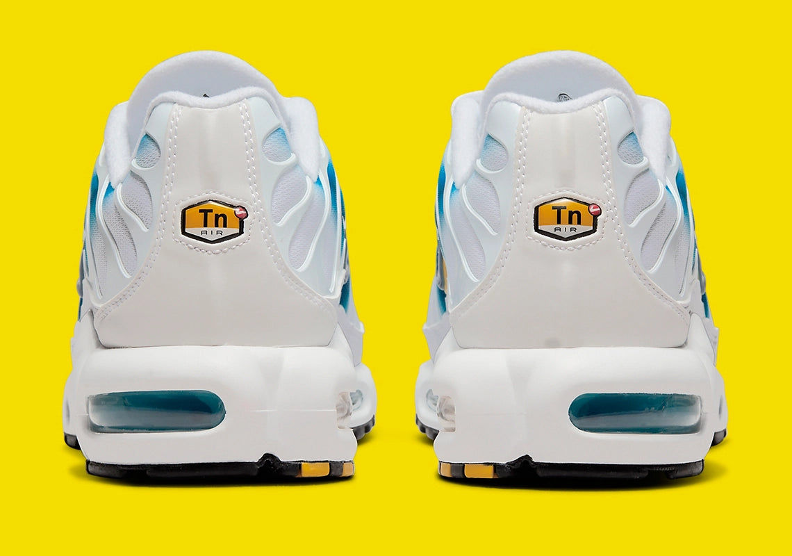 Nike Air Max Plus Spray Paint Swoosh White Blue