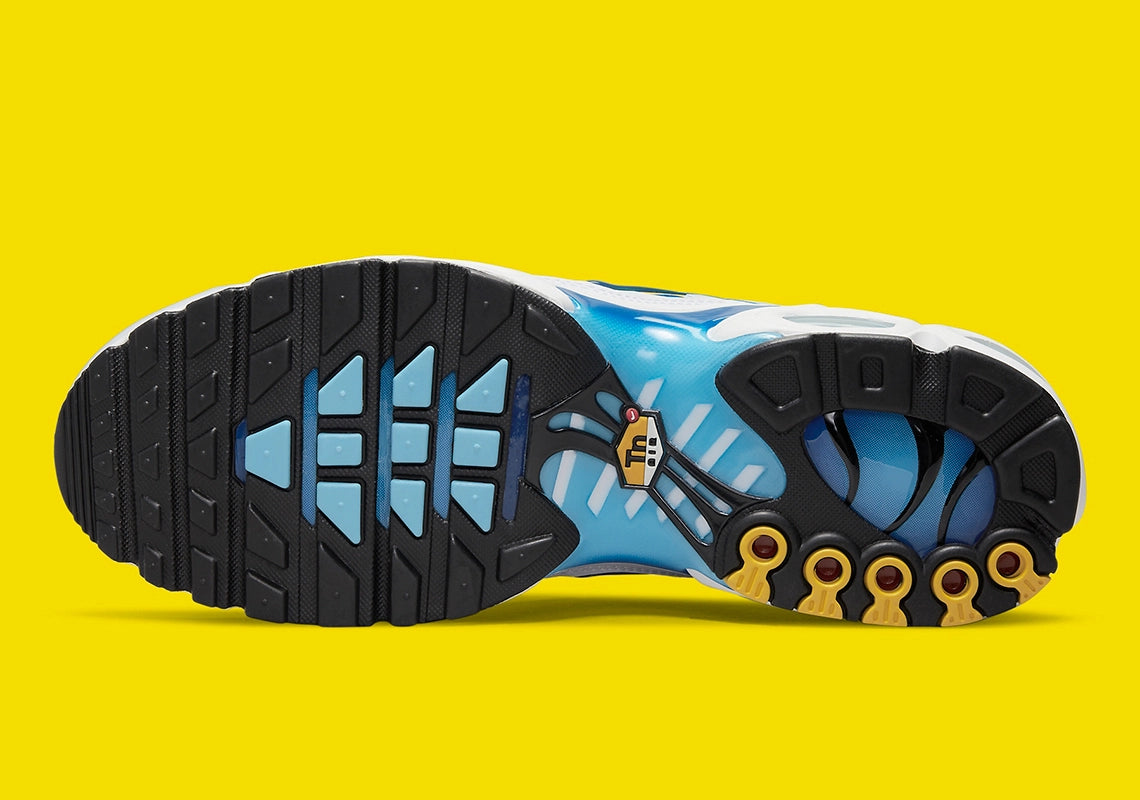 Nike Air Max Plus Spray Paint Swoosh White Blue