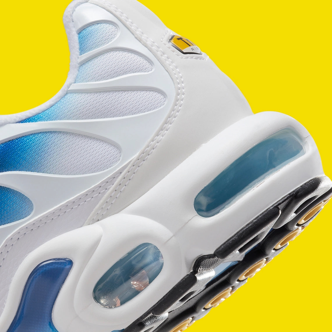 Nike Air Max Plus Spray Paint Swoosh White Blue