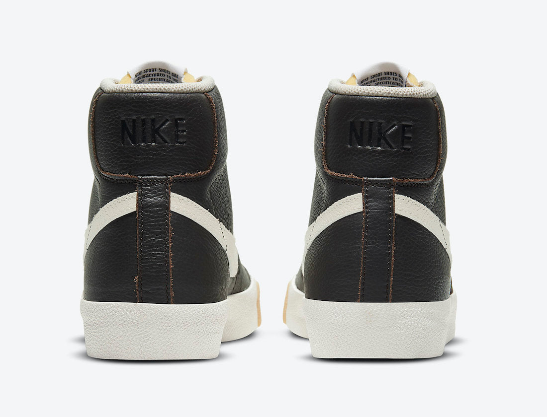 Nike - Blazer Mid 77 Orewood Brown