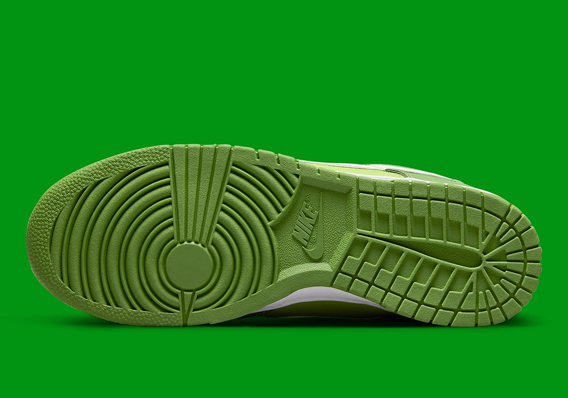 Nike Dunk Low Chlorophyll