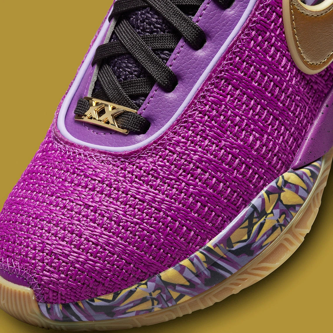 Nike LeBron 20 SE Vivid Purple