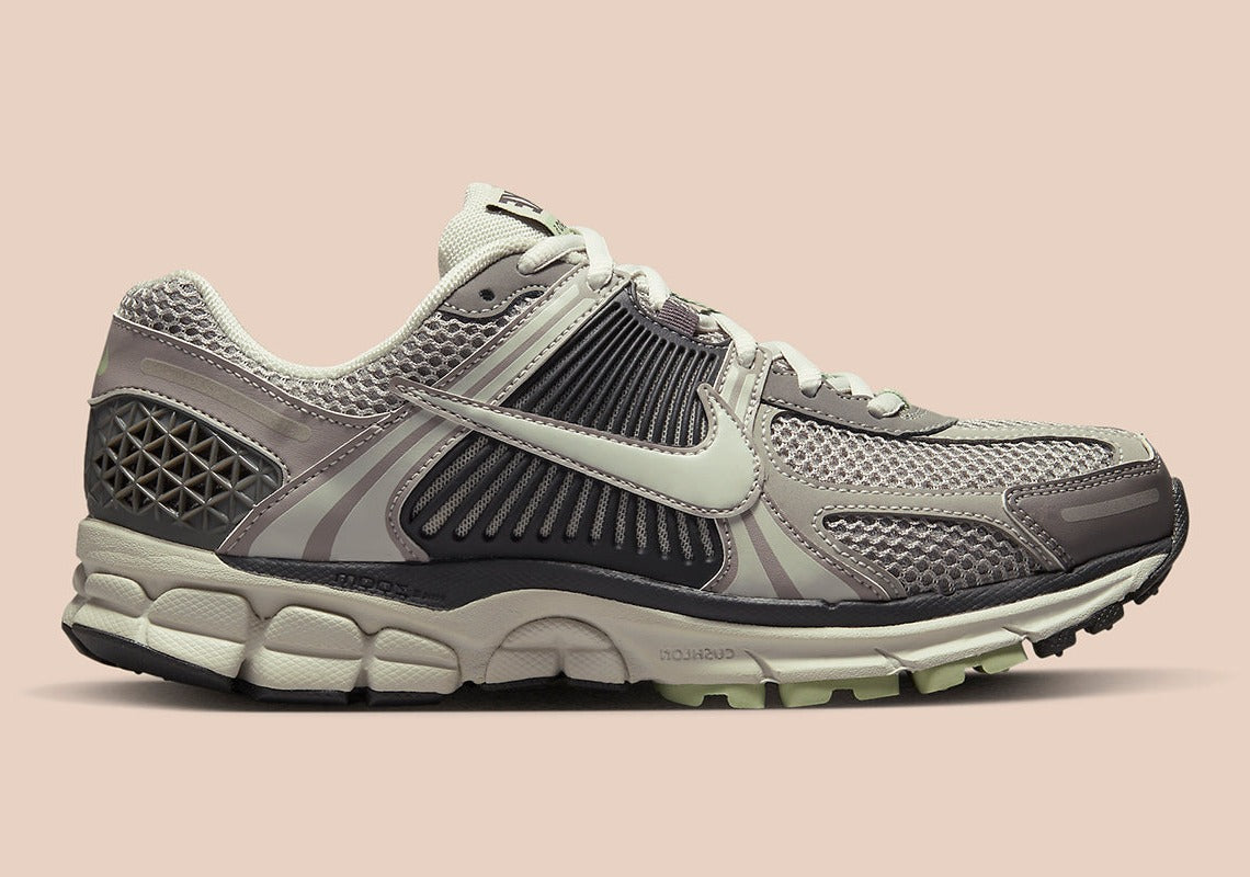 Nike Zoom Vomero 5 Cobblestone Flat Pewter