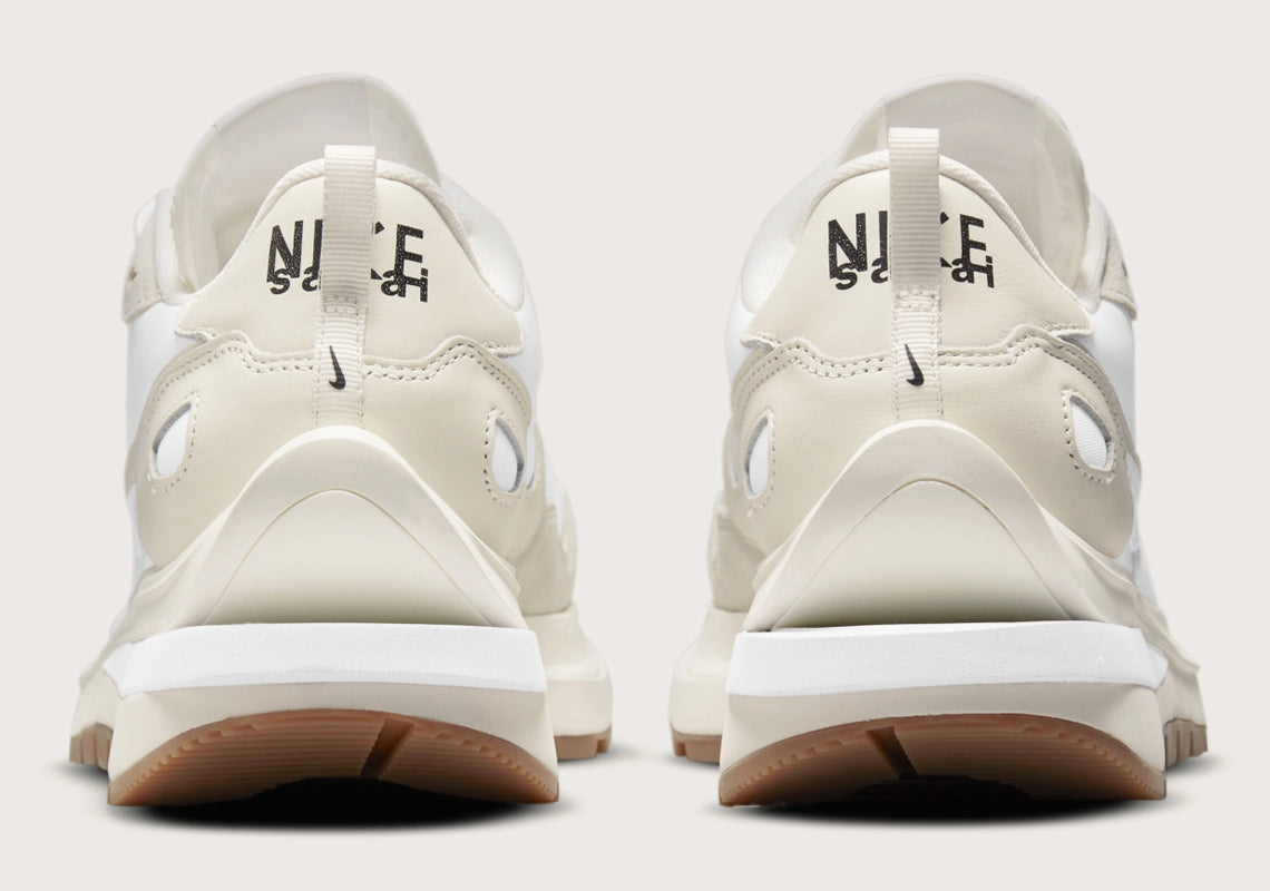 Nike Vaporwaffle sacai Sail Gum