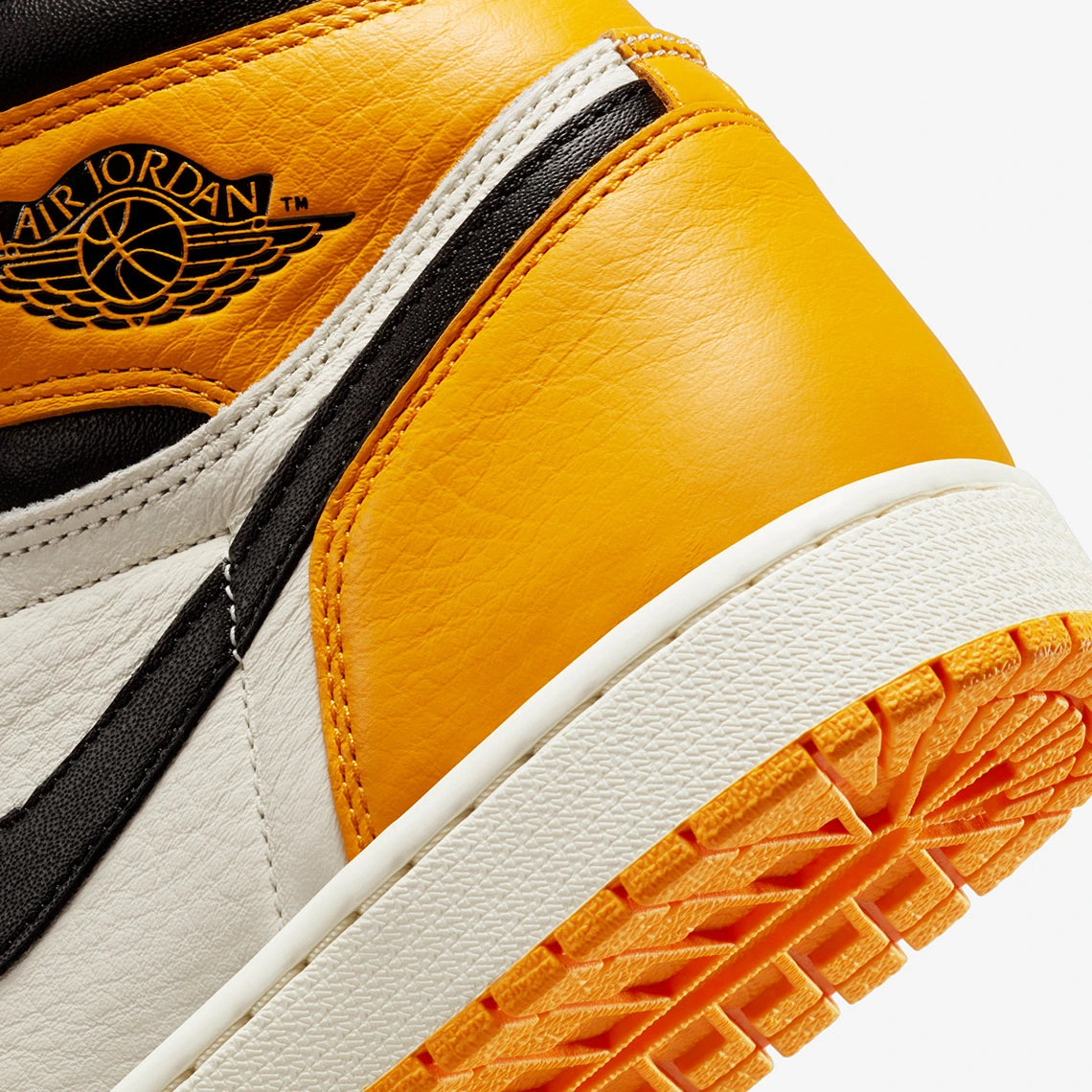 Air Jordan 1 Retro High OG Yellow Toe